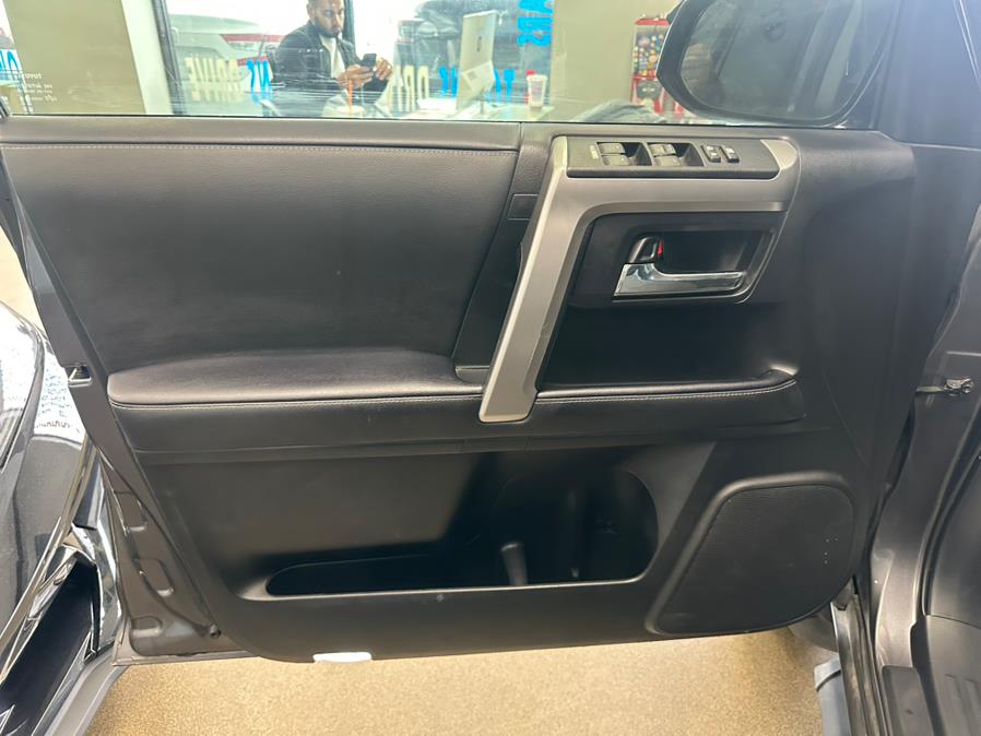 Vehicle image 18 of 56