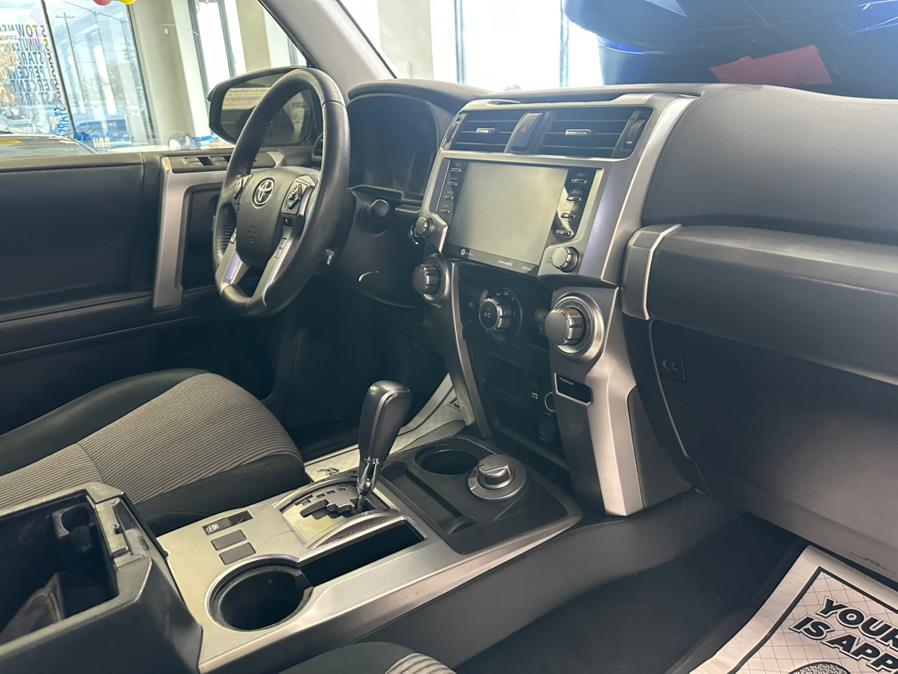 Vehicle image 28 of 56