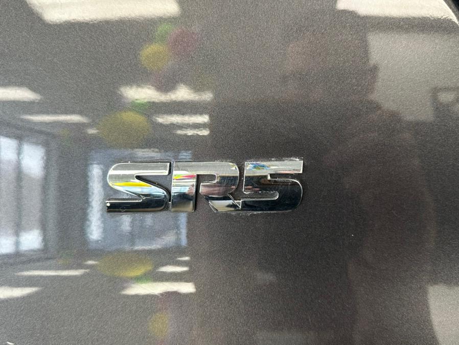 Vehicle image 25 of 56