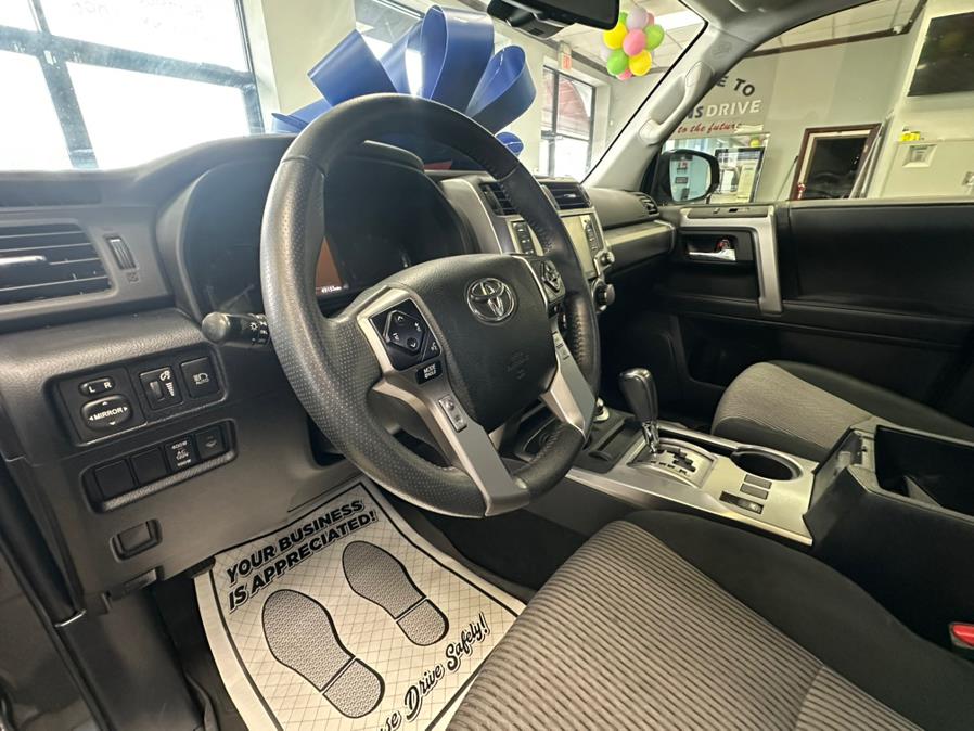 Vehicle image 21 of 56