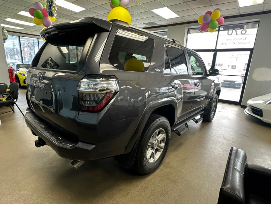 Vehicle image 8 of 56