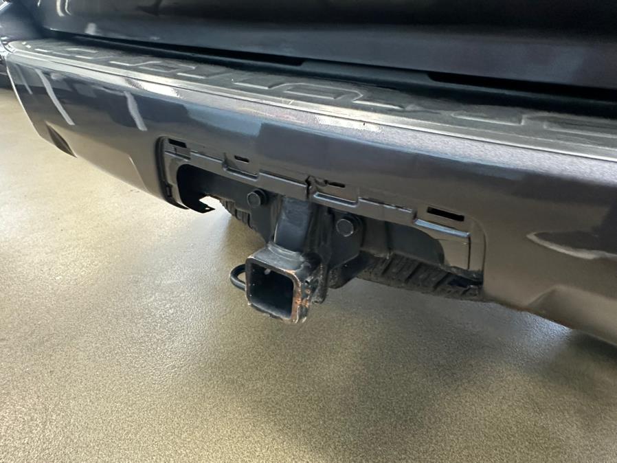 Vehicle image 15 of 56