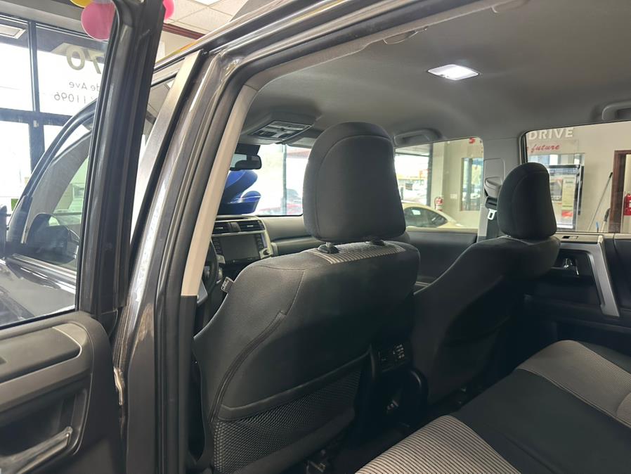 Vehicle image 23 of 56