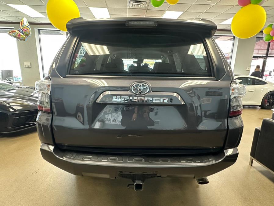 Vehicle image 14 of 56
