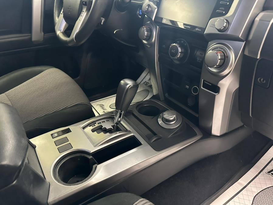 Vehicle image 31 of 56