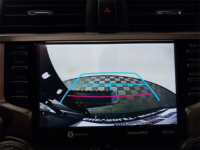 Vehicle image 22 of 32