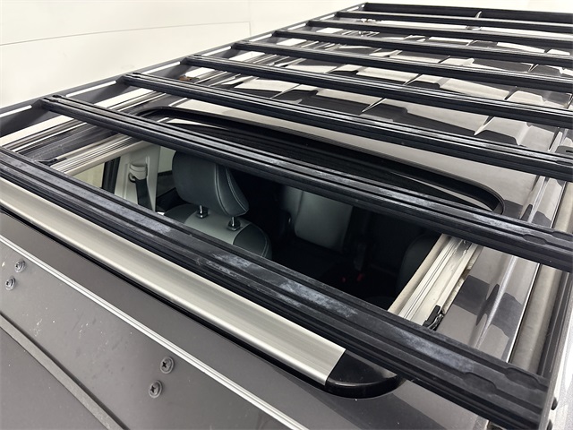 Vehicle image 31 of 32