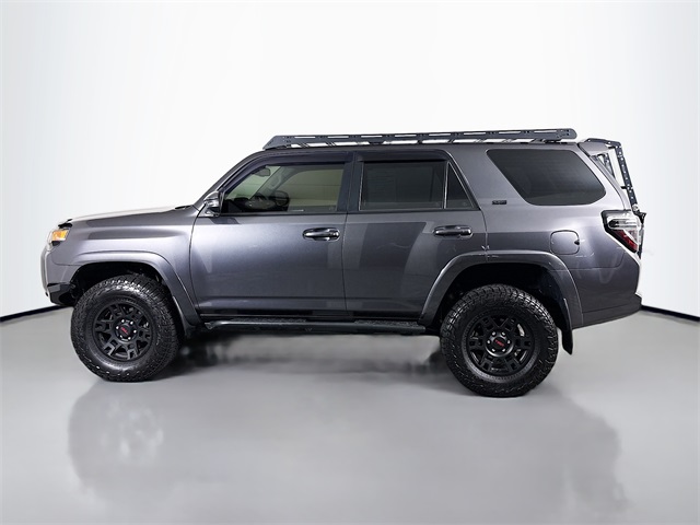 Vehicle image 8 of 32