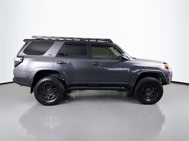 Vehicle image 4 of 32