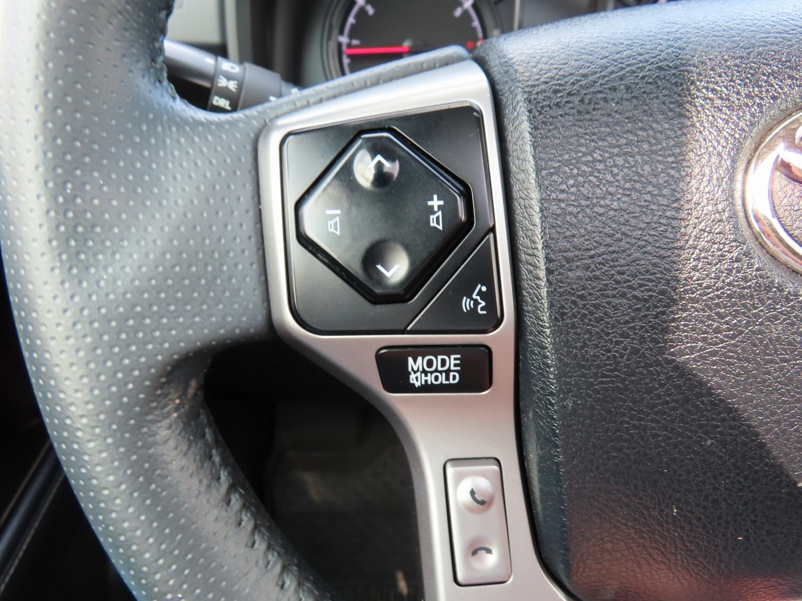 2022 Toyota 4Runner SR5 Premium Image 30 of 39