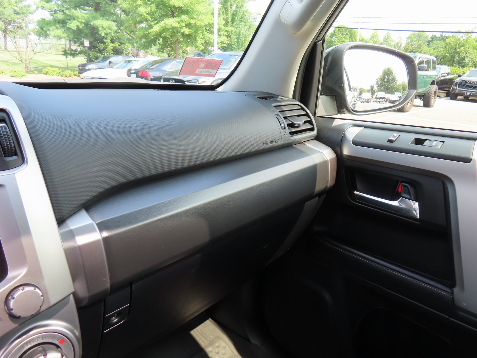 2022 Toyota 4Runner SR5 Premium Image 21 of 39