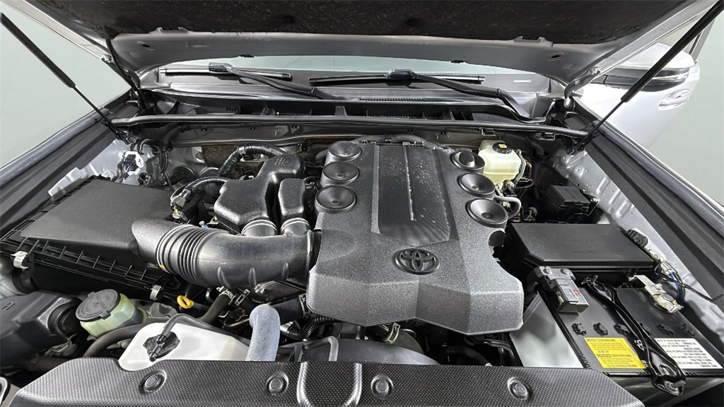 Vehicle image 17 of 36