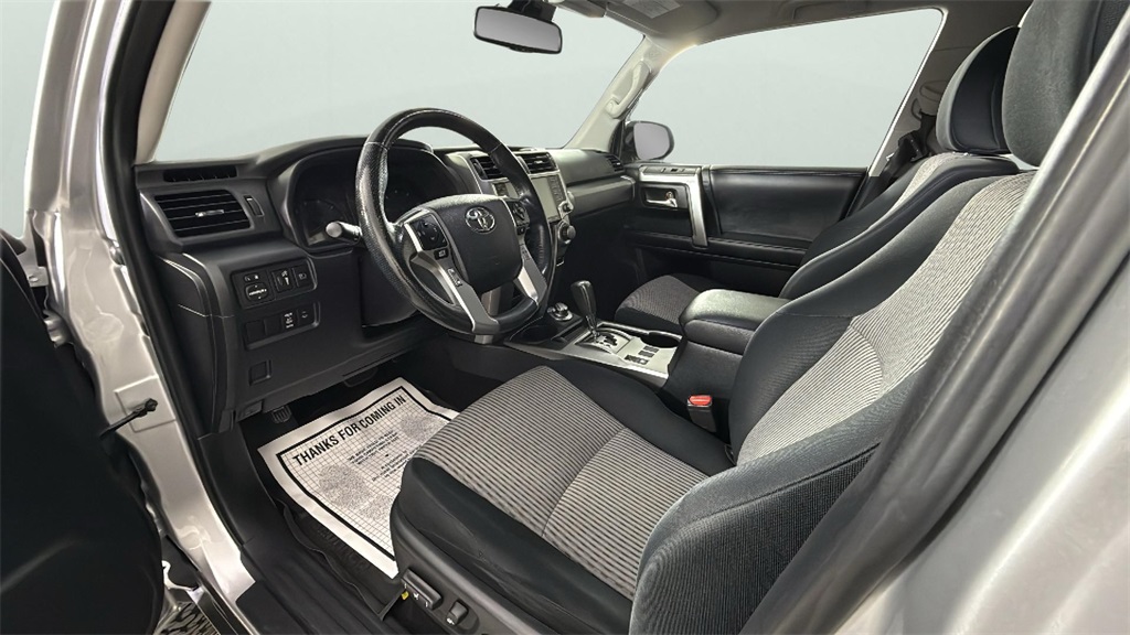 Vehicle image 34 of 36