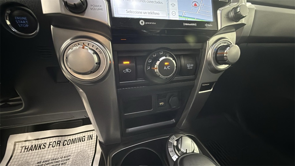 Vehicle image 28 of 36
