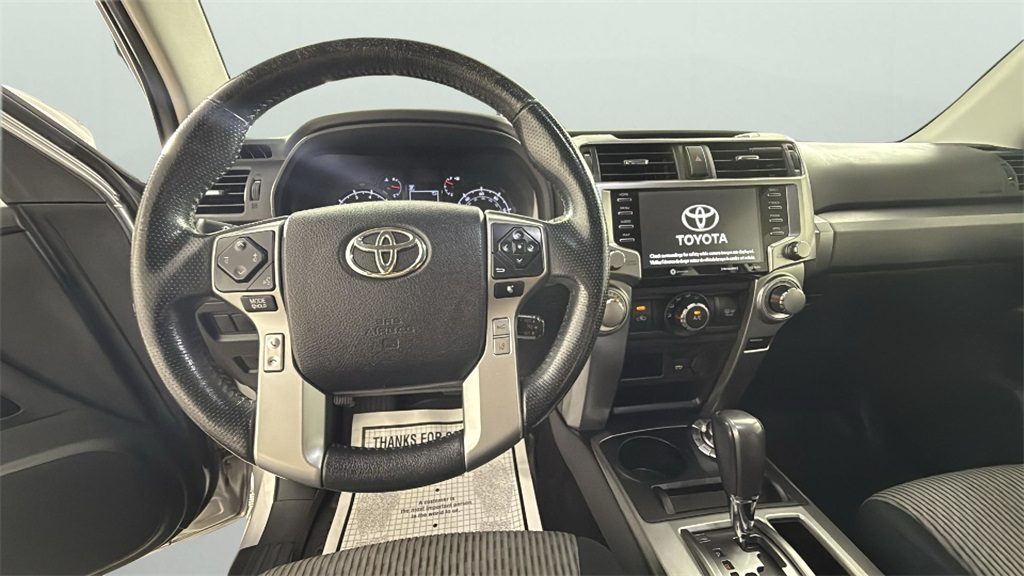 Vehicle image 23 of 36