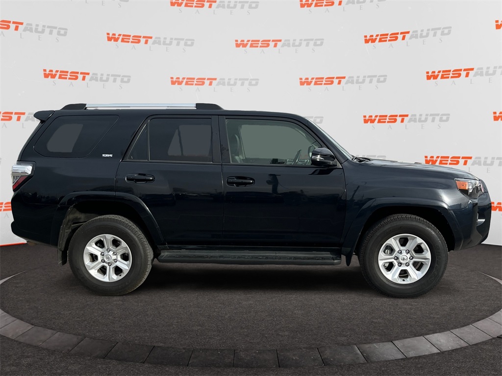 Vehicle image 4 of 44