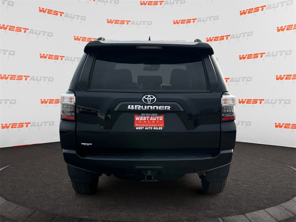 Vehicle image 6 of 44