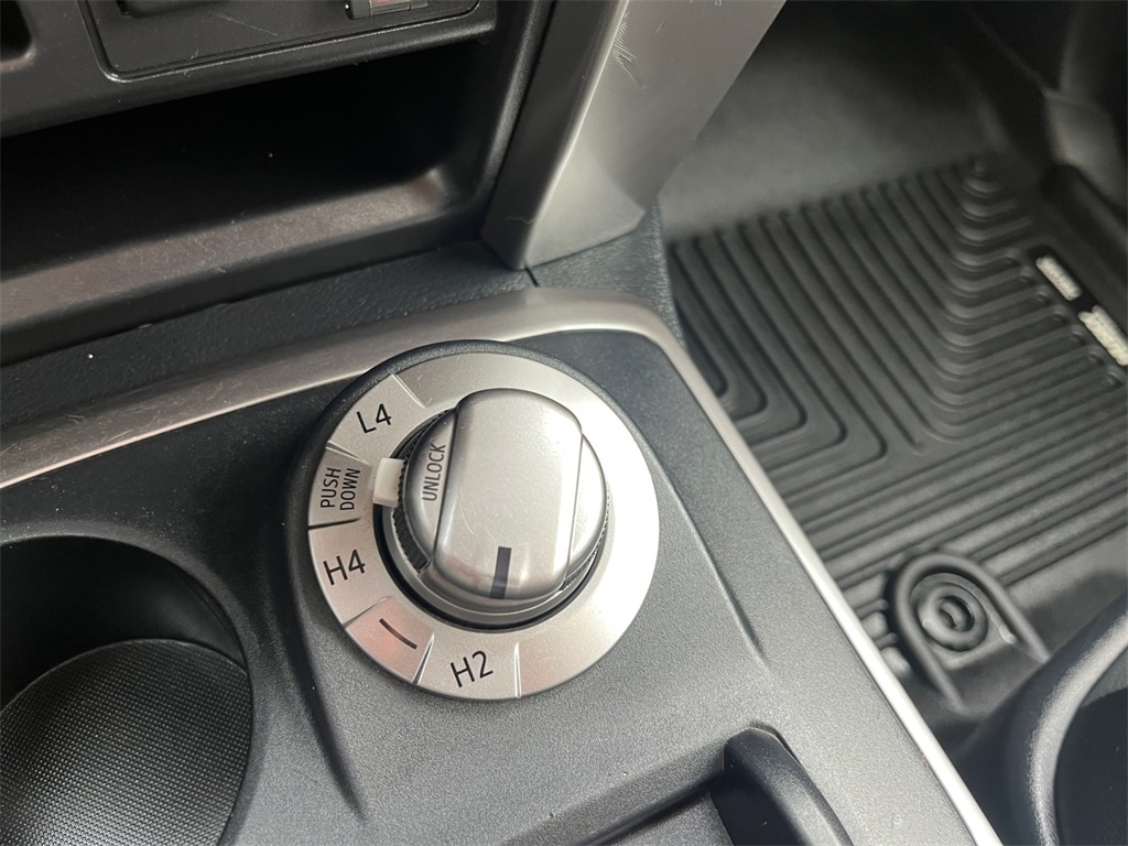 Vehicle image 24 of 44