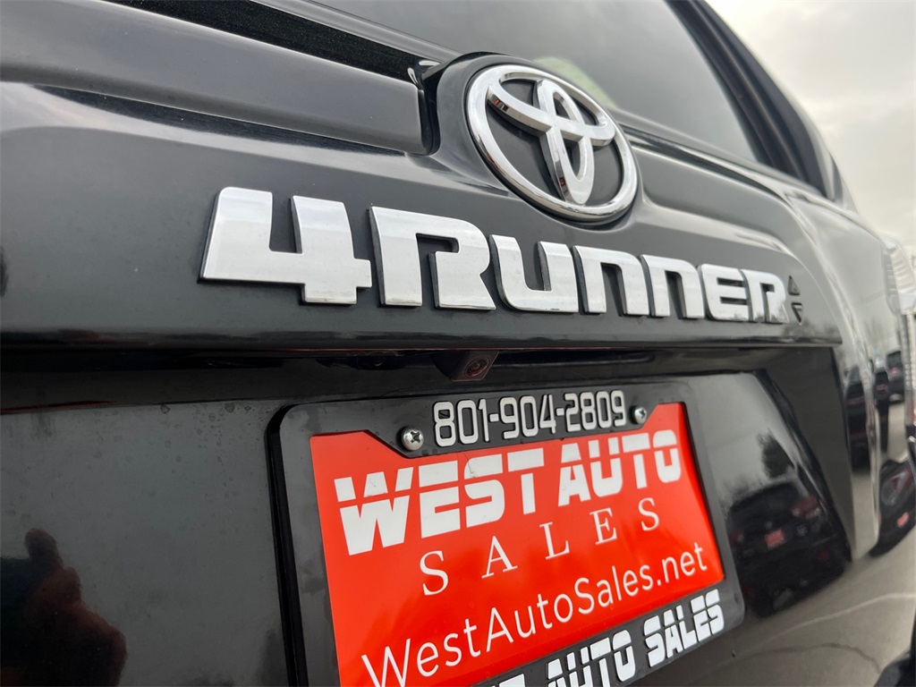 Vehicle image 17 of 44