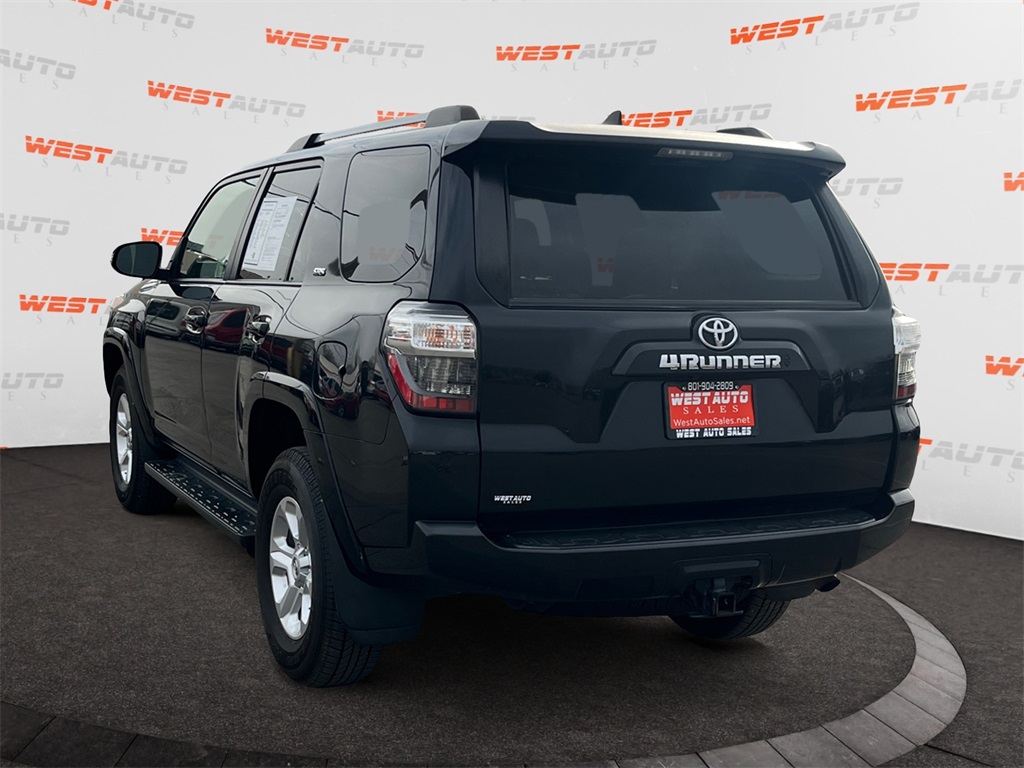 Vehicle image 7 of 44