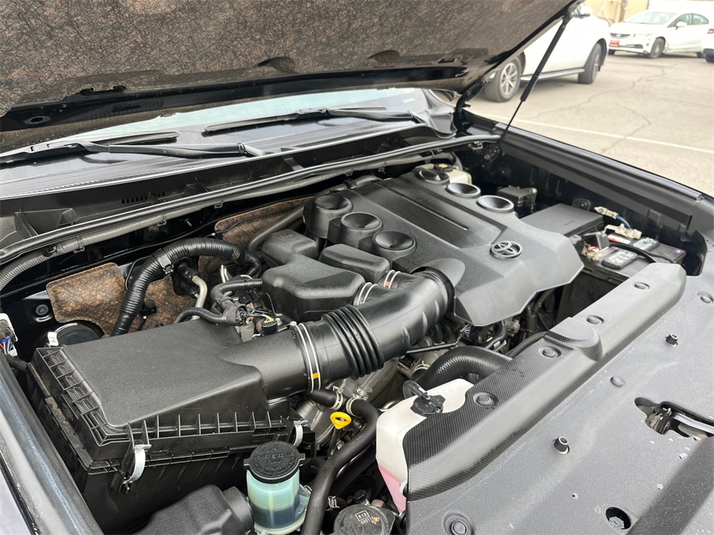 Vehicle image 40 of 44