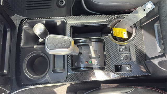 Vehicle image 31 of 32