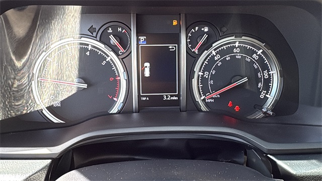 Vehicle image 19 of 32