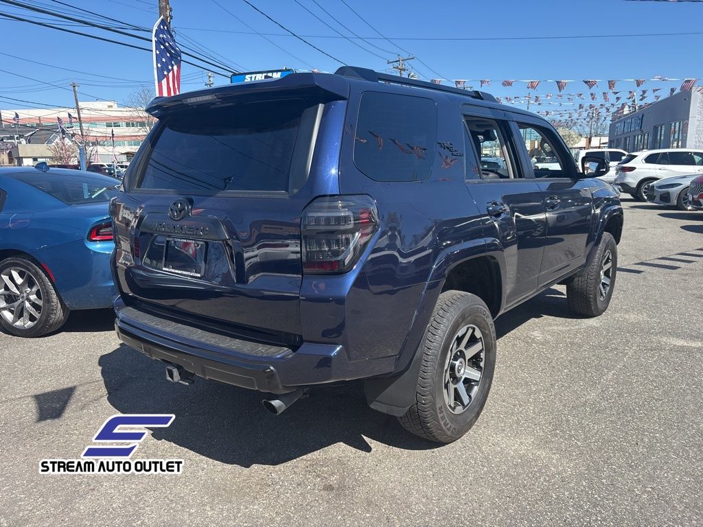 Vehicle image 6 of 38
