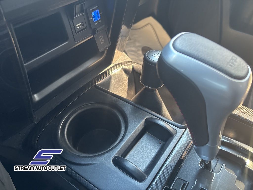 Vehicle image 35 of 38