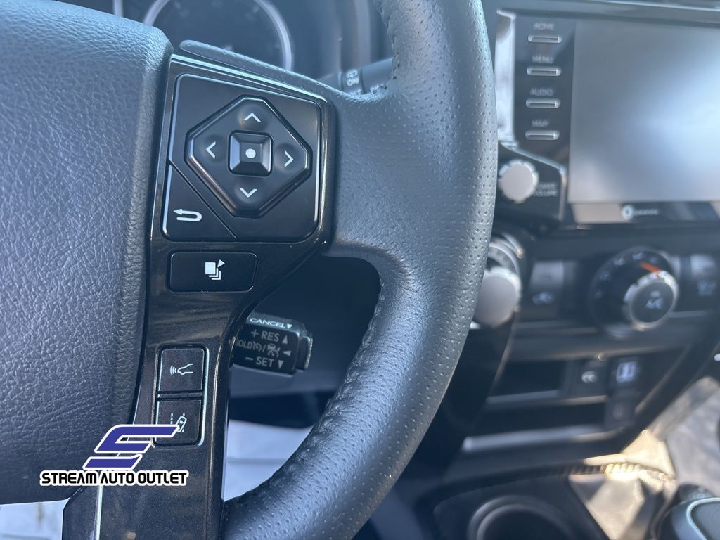 Vehicle image 28 of 38