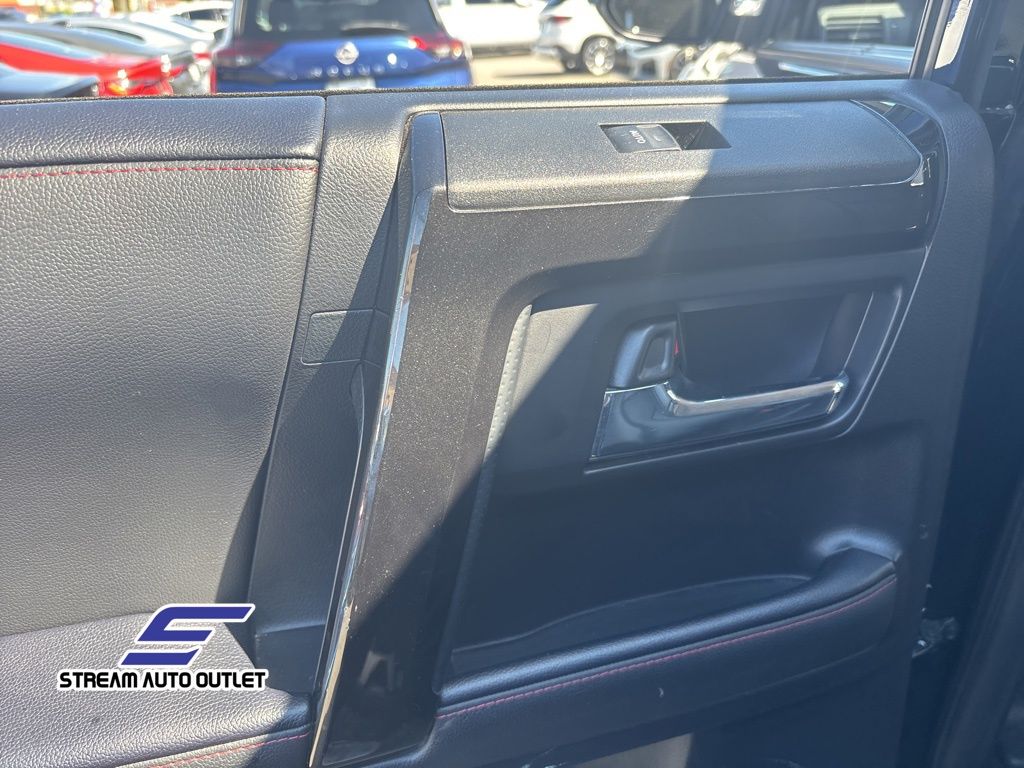 Vehicle image 20 of 38