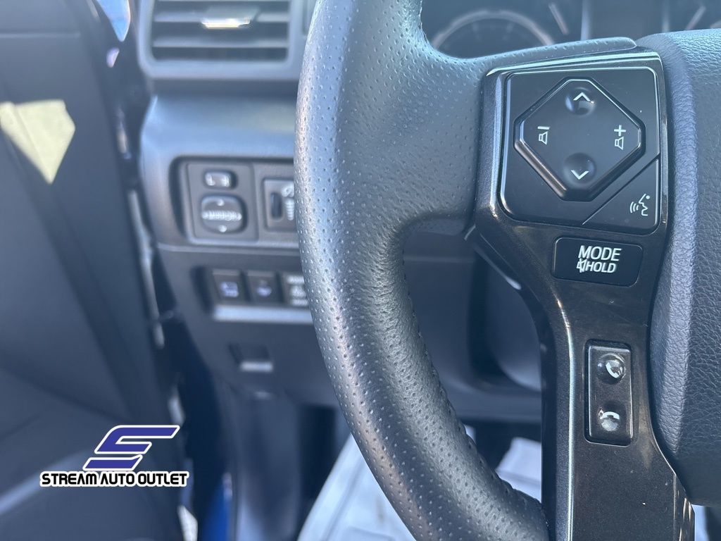 Vehicle image 27 of 38