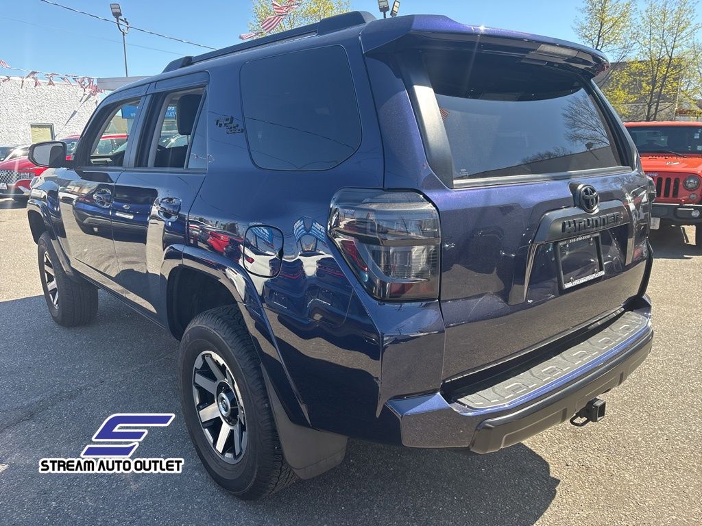 Vehicle image 5 of 38