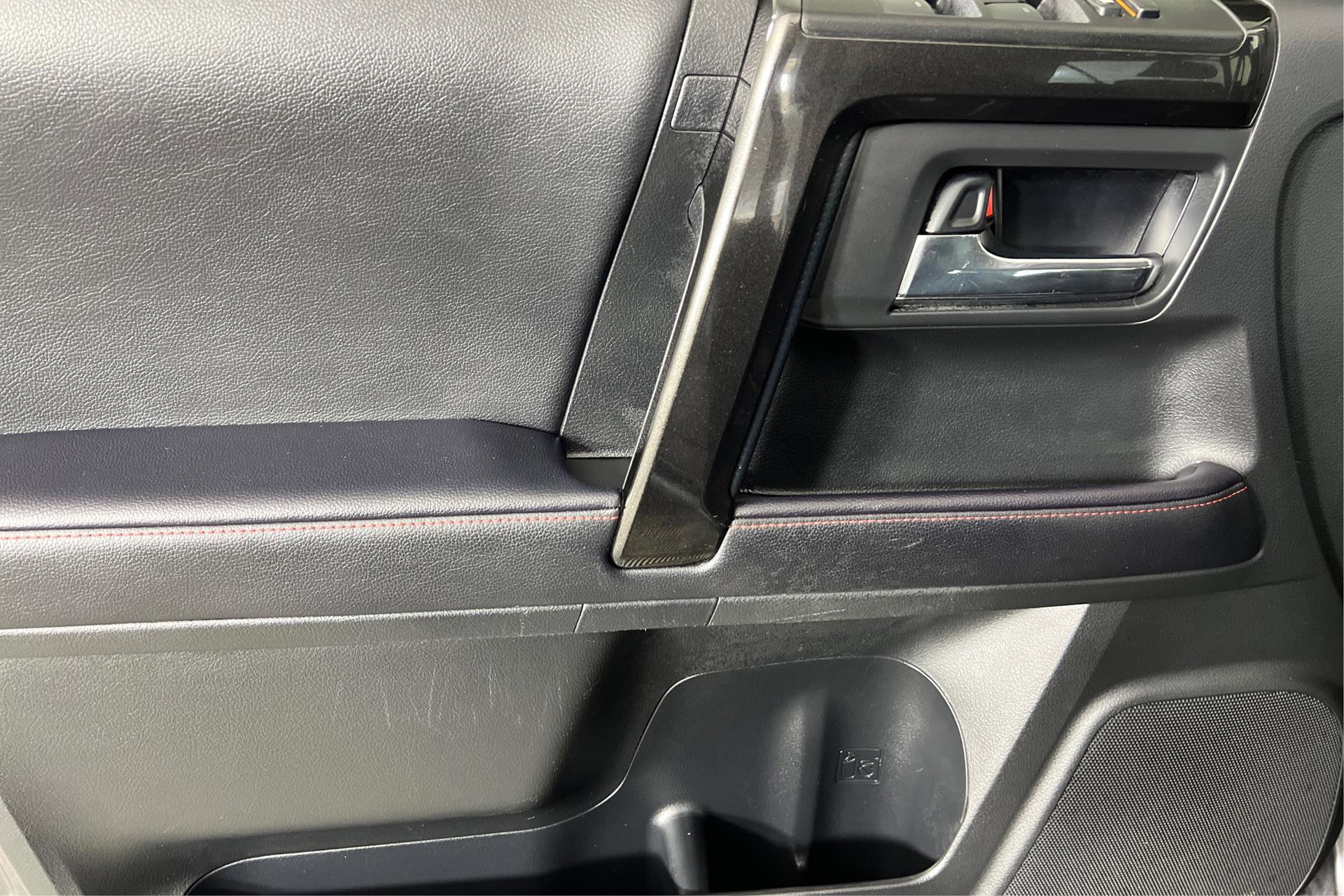 Vehicle image 16 of 29