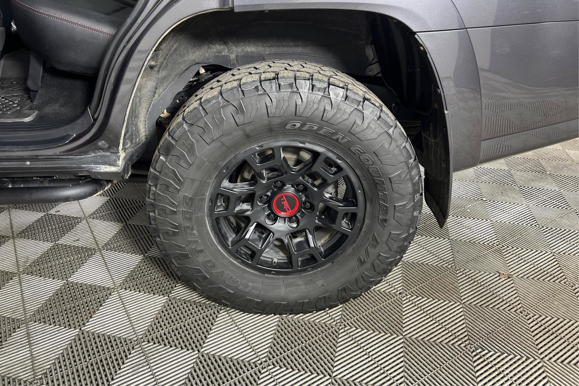 Vehicle image 20 of 29