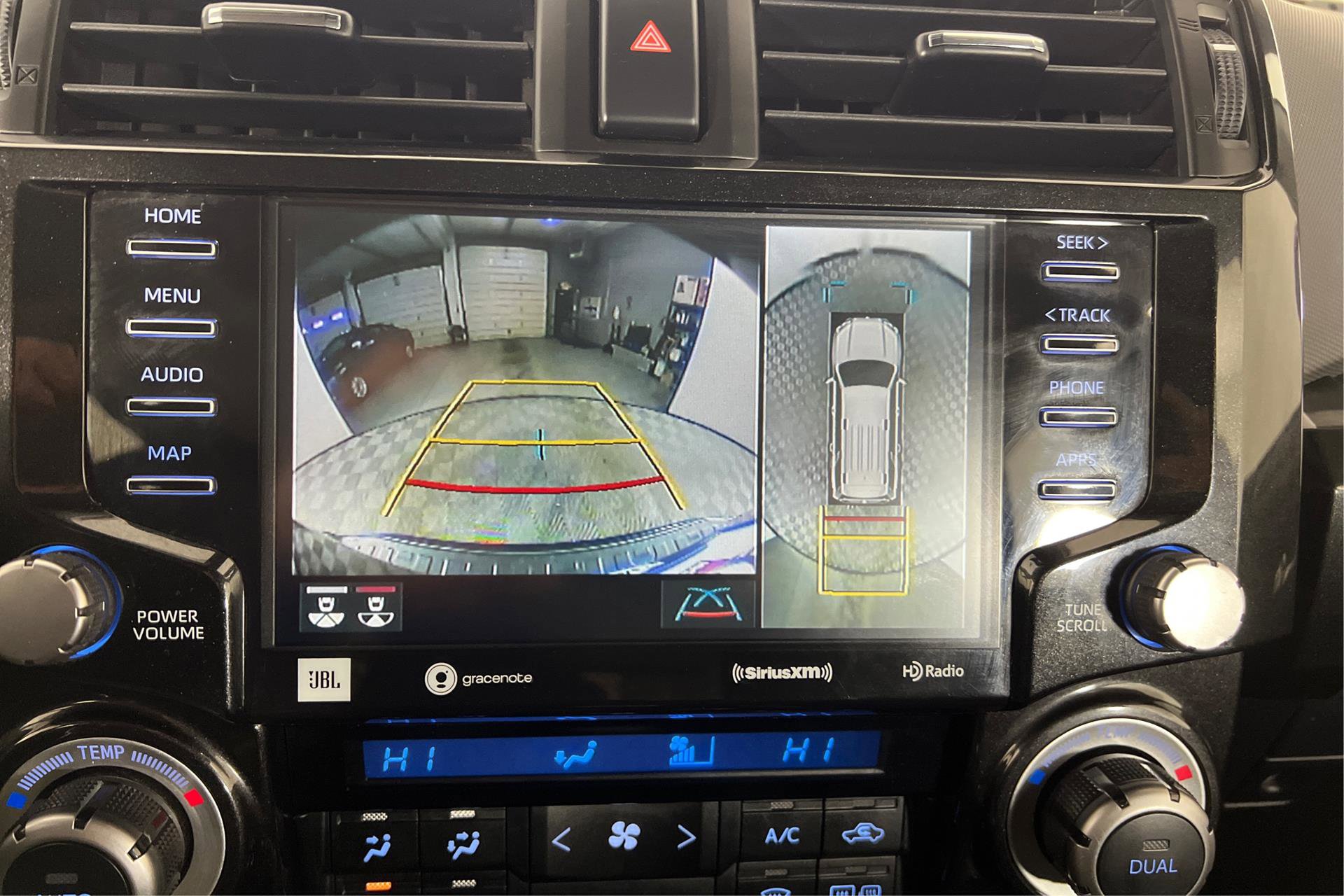 Vehicle image 23 of 29