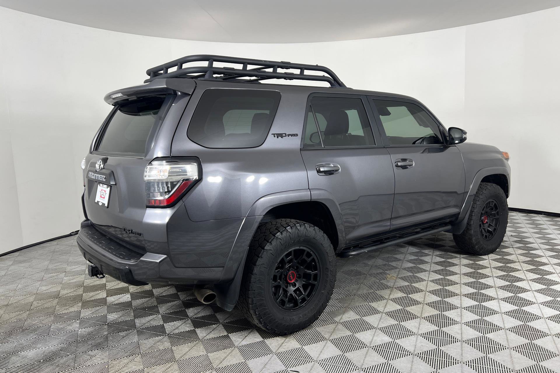 Vehicle image 4 of 29