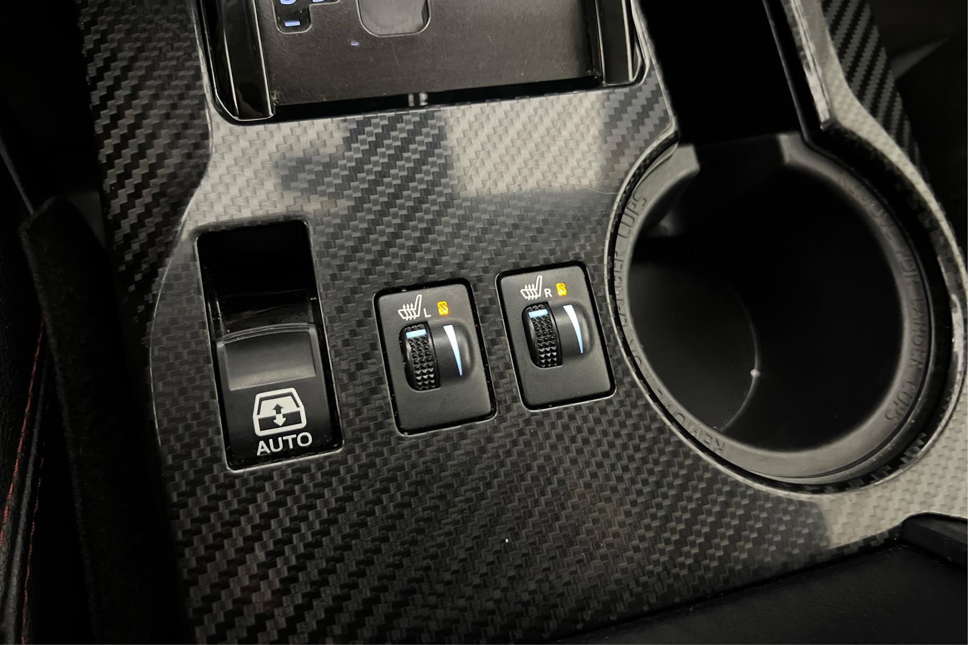 Vehicle image 27 of 29