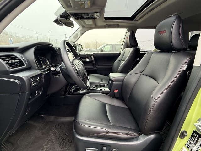 Vehicle image 18 of 45