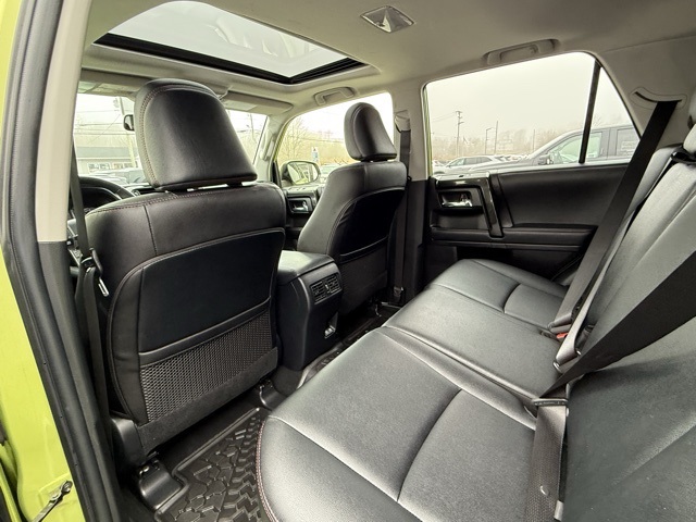 Vehicle image 22 of 45