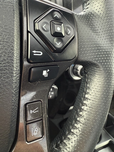 Vehicle image 38 of 45