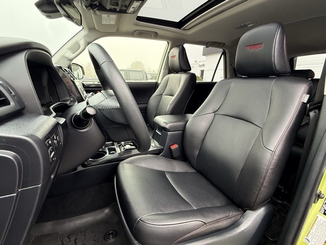 Vehicle image 17 of 45
