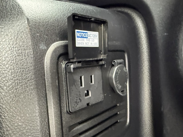 Vehicle image 16 of 45