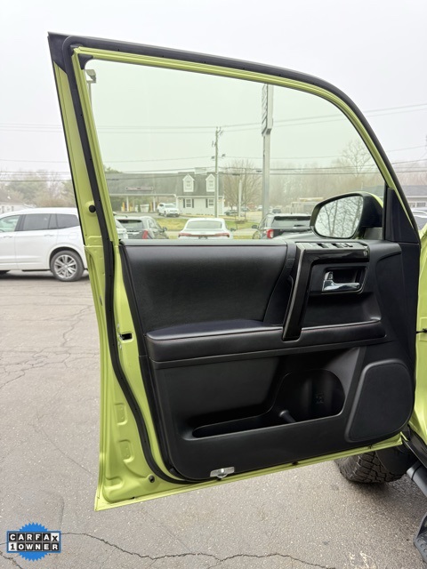 Vehicle image 41 of 45