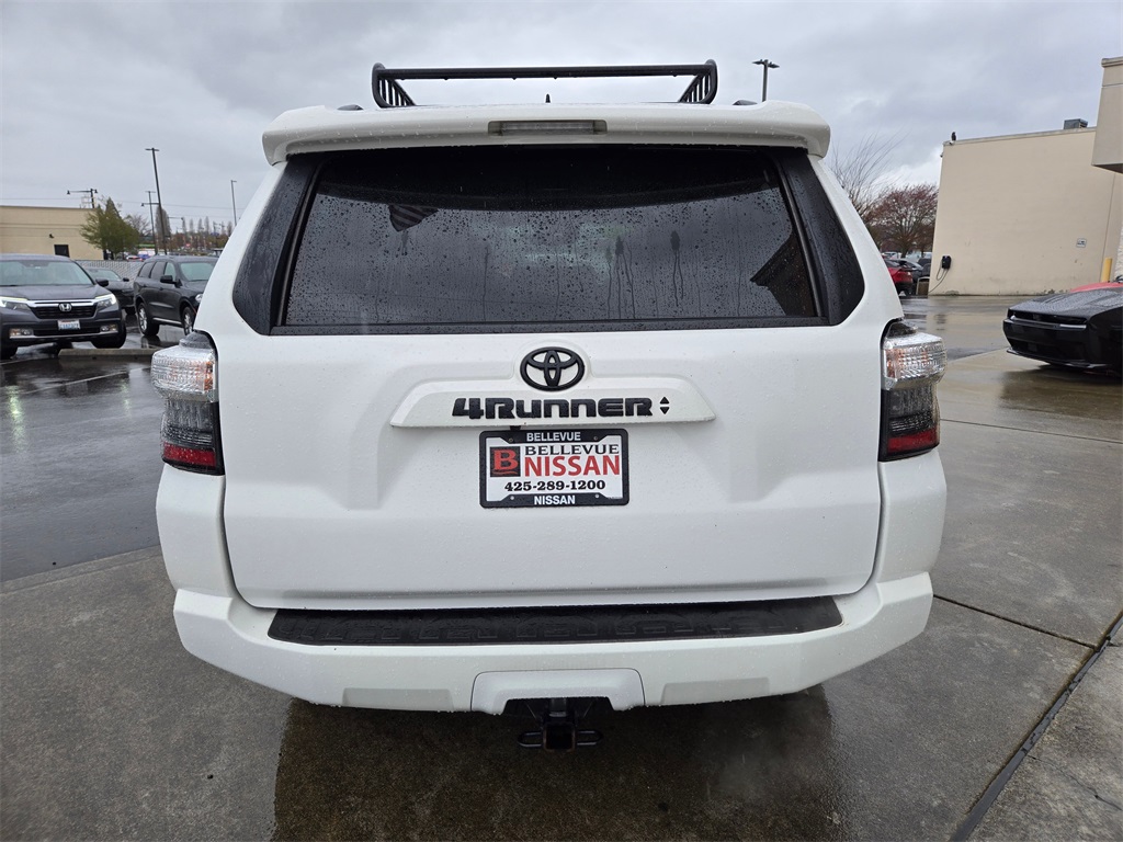 Vehicle image 8 of 20