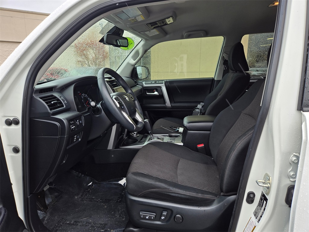 Vehicle image 12 of 20