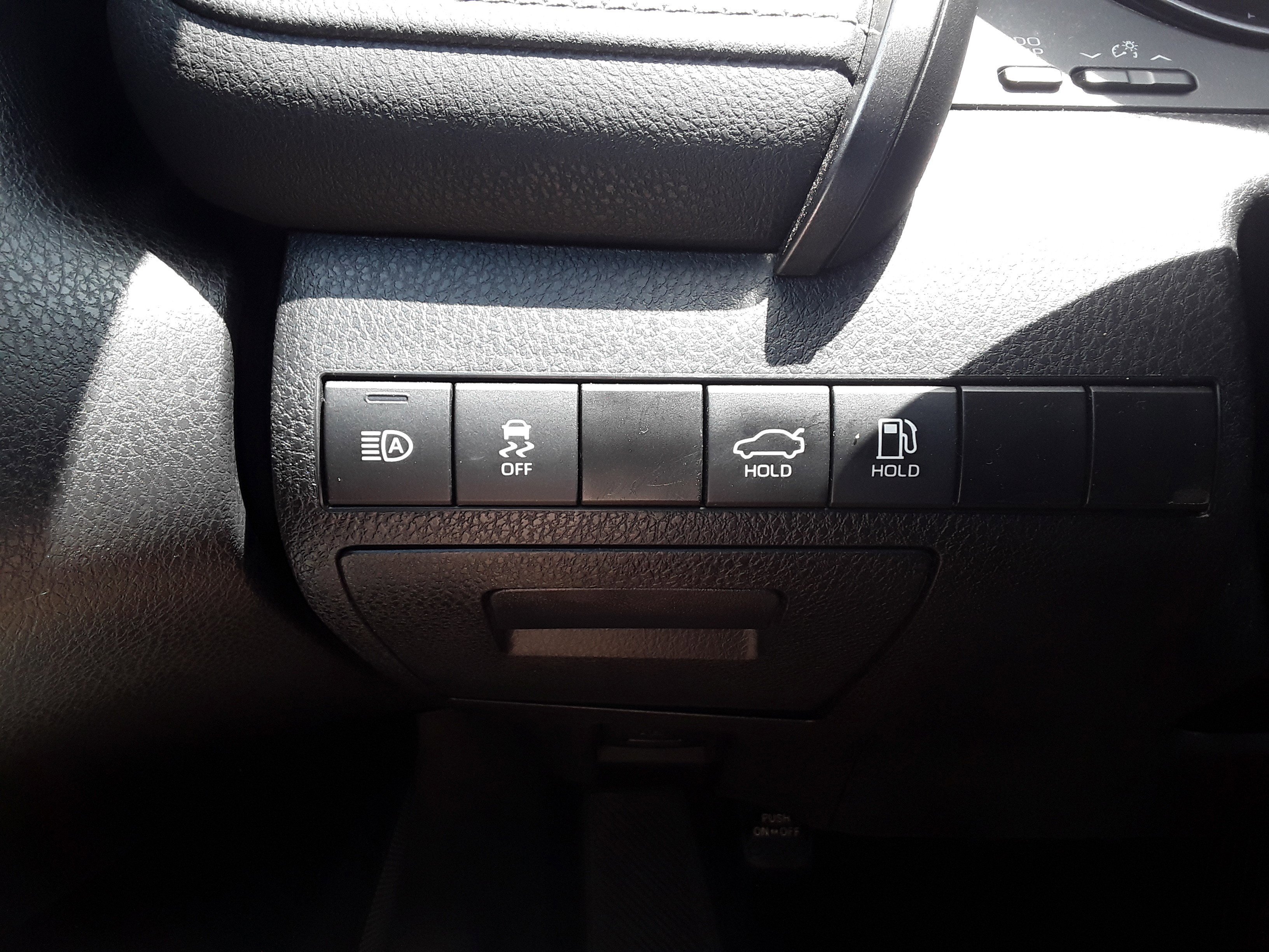 Vehicle image 20 of 22