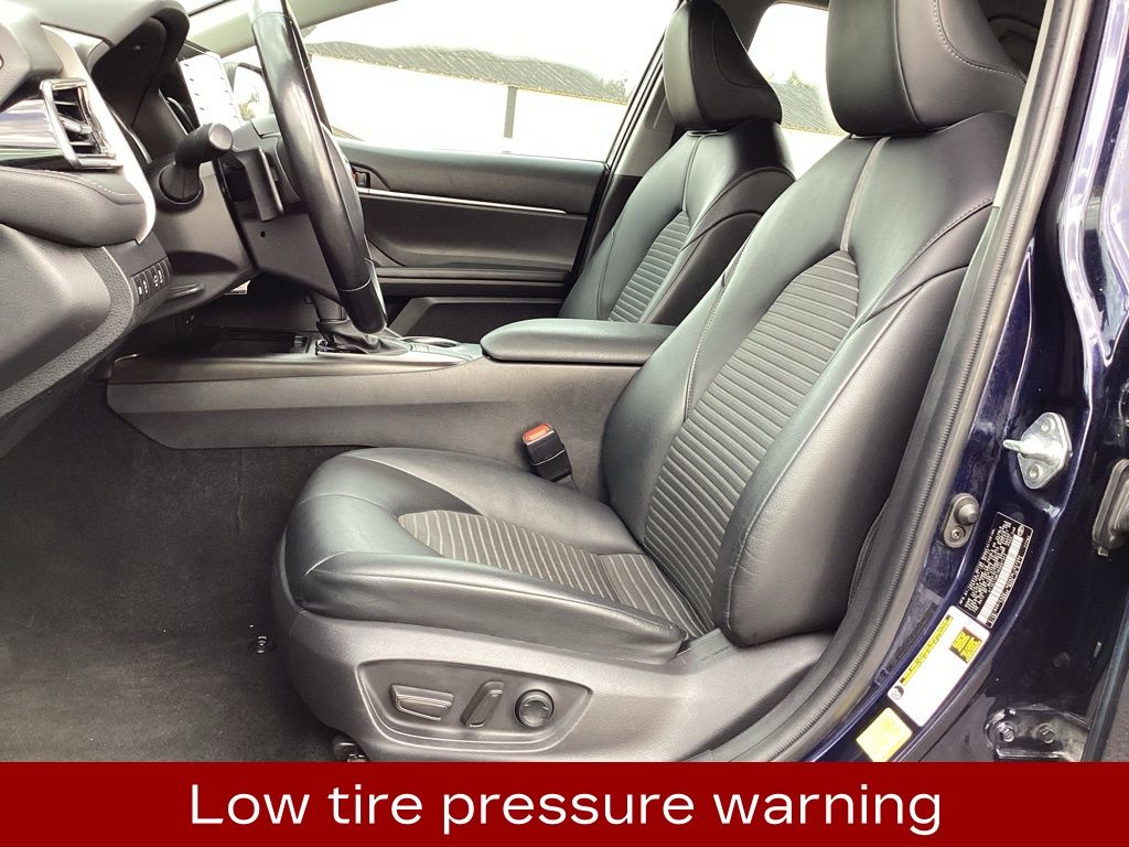 Vehicle image 11 of 33