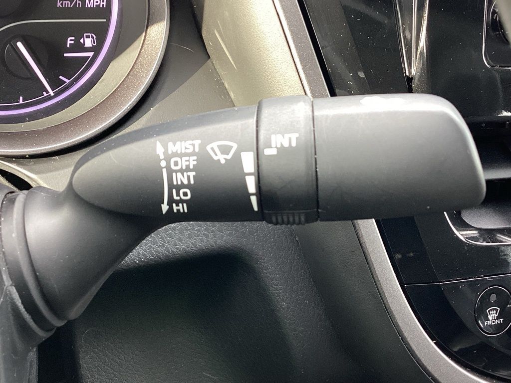 Vehicle image 23 of 33