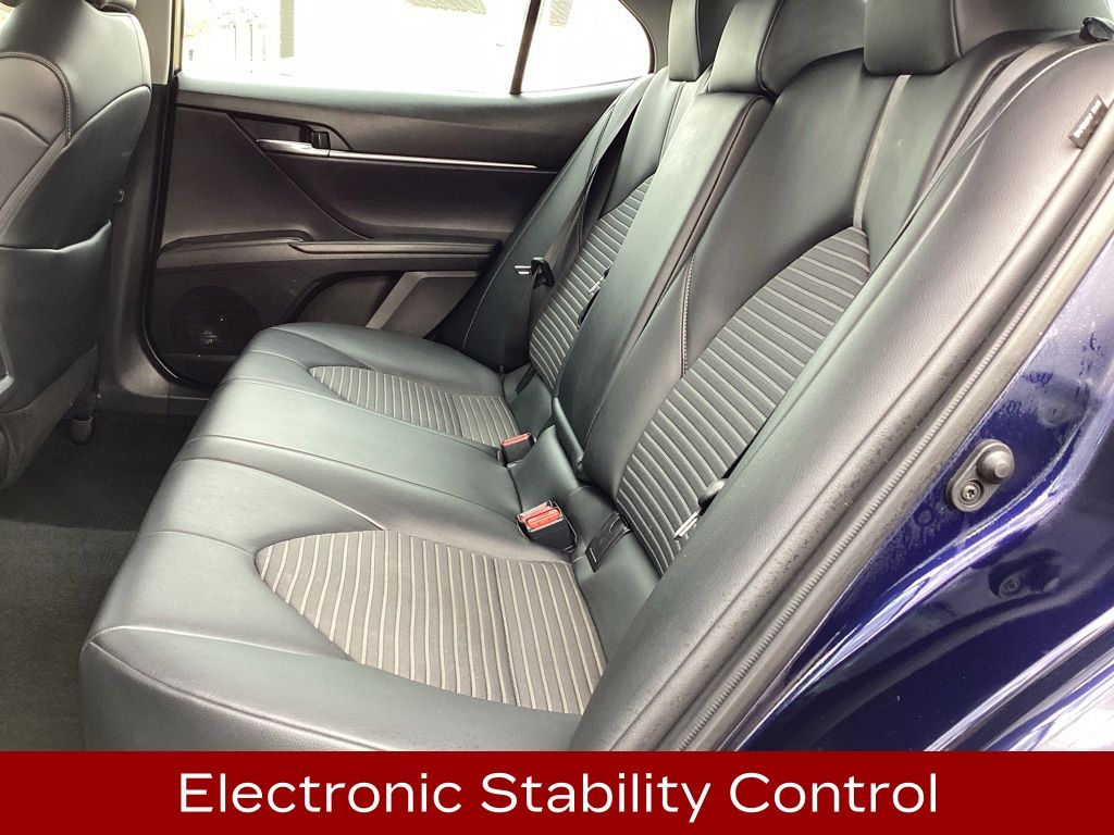 Vehicle image 12 of 33